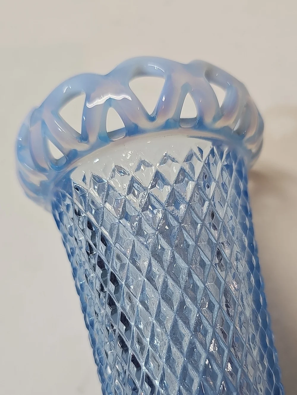 Vintage Imperial Glass Light Blue Opalescent Decorative 4-toed Flower Bud Vase